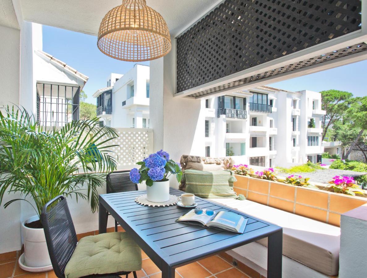 Beachfront Luxury Complex With Tropical Gardens & Pools Марбелья Экстерьер фото