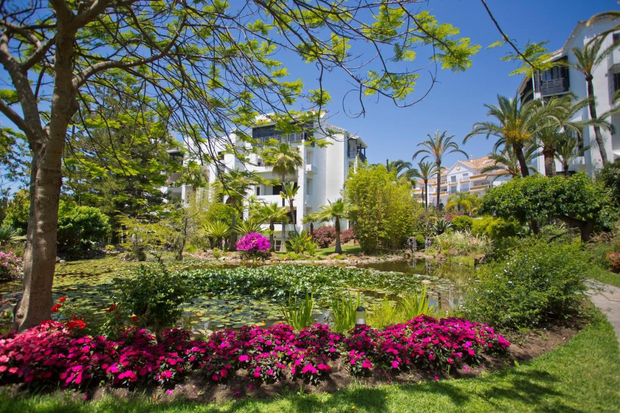 Beachfront Luxury Complex With Tropical Gardens & Pools Марбелья Экстерьер фото