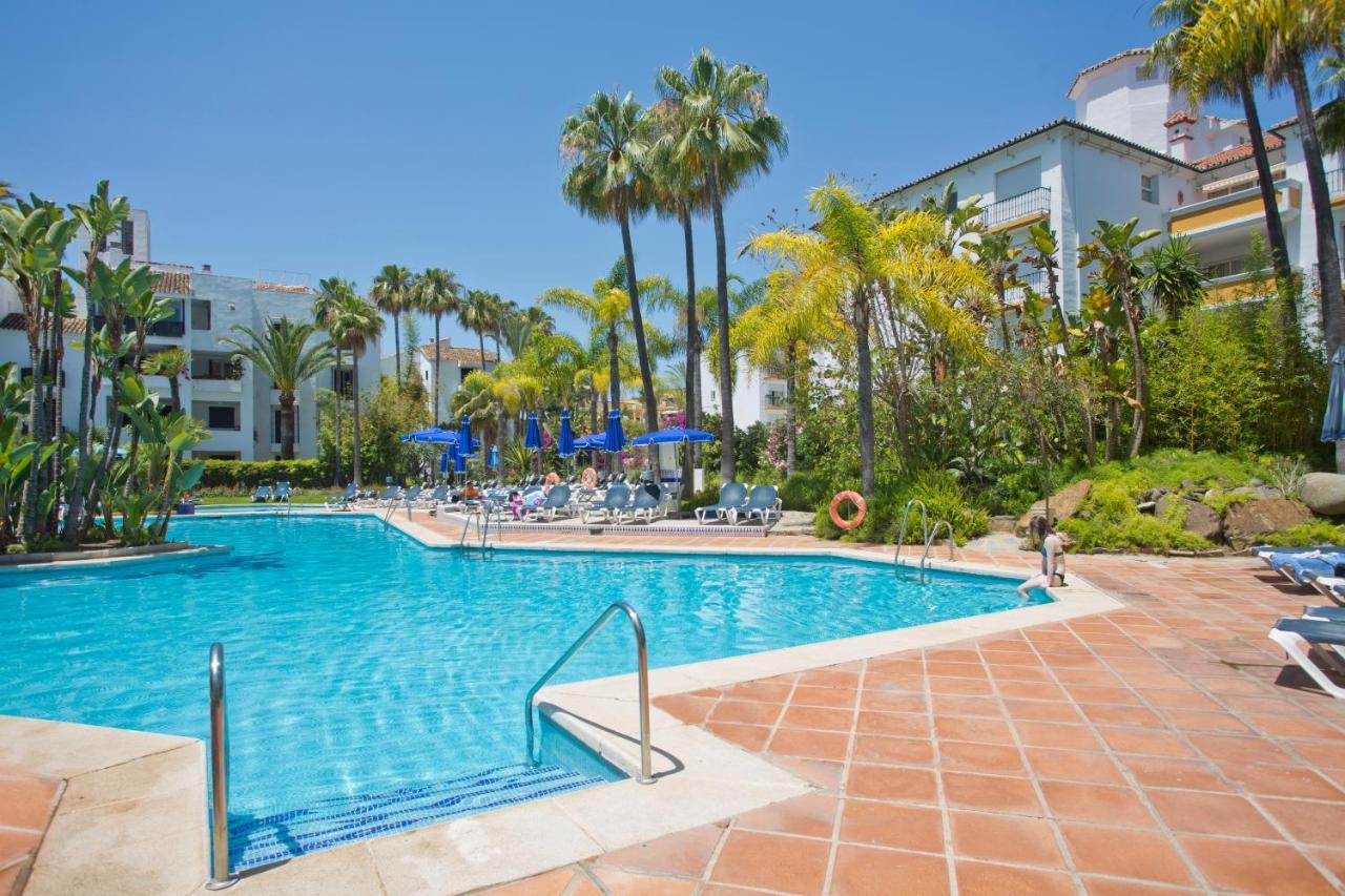 Beachfront Luxury Complex With Tropical Gardens & Pools Марбелья Экстерьер фото